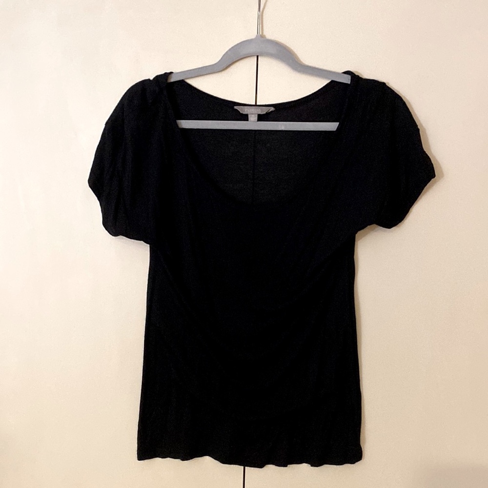 ✨Rubbish✨ Scoop Neck T